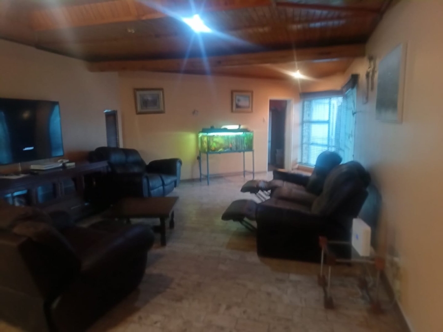 3 Bedroom Property for Sale in Roylglen Gardens Northern Cape